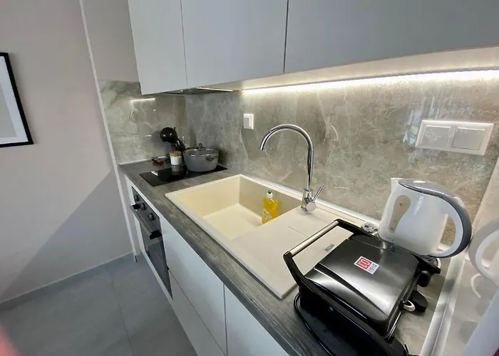 Апартаменты Modern Living Experience Неа-Перамос